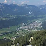 Gaestehaus Huber Fruehstueckspension Проживание в семье Шладминг