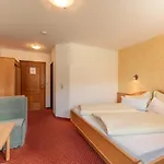 Ubytování v soukromí Gaestehaus Huber Fruehstueckspension