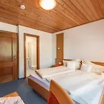Gaestehaus Huber Fruehstueckspension Проживание в семье Шладминг