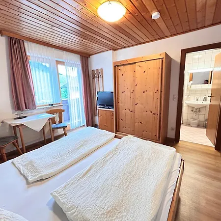Gastehaus Huber Homestay